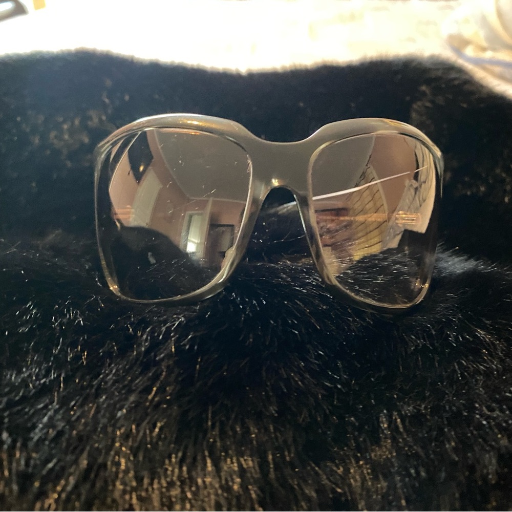 Gucci Tortoiseshell Brown Gradient Women’s Sunglasses - Picture 7 of 15